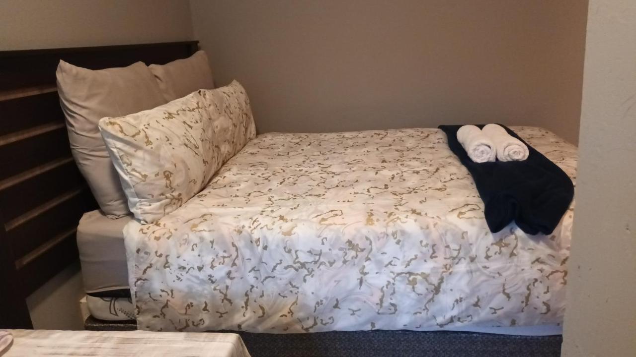 Bertha'S Place Apartment Претория Екстериор снимка