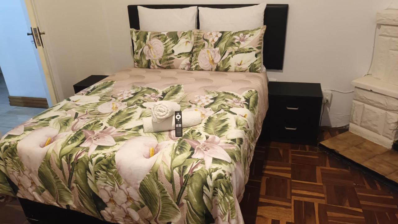Bertha'S Place Apartment Претория Екстериор снимка